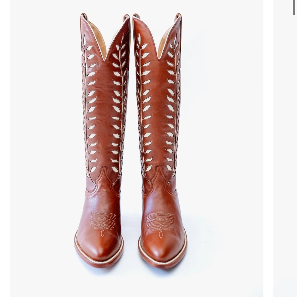 Brown Heeled Boots with Decorative Stitching